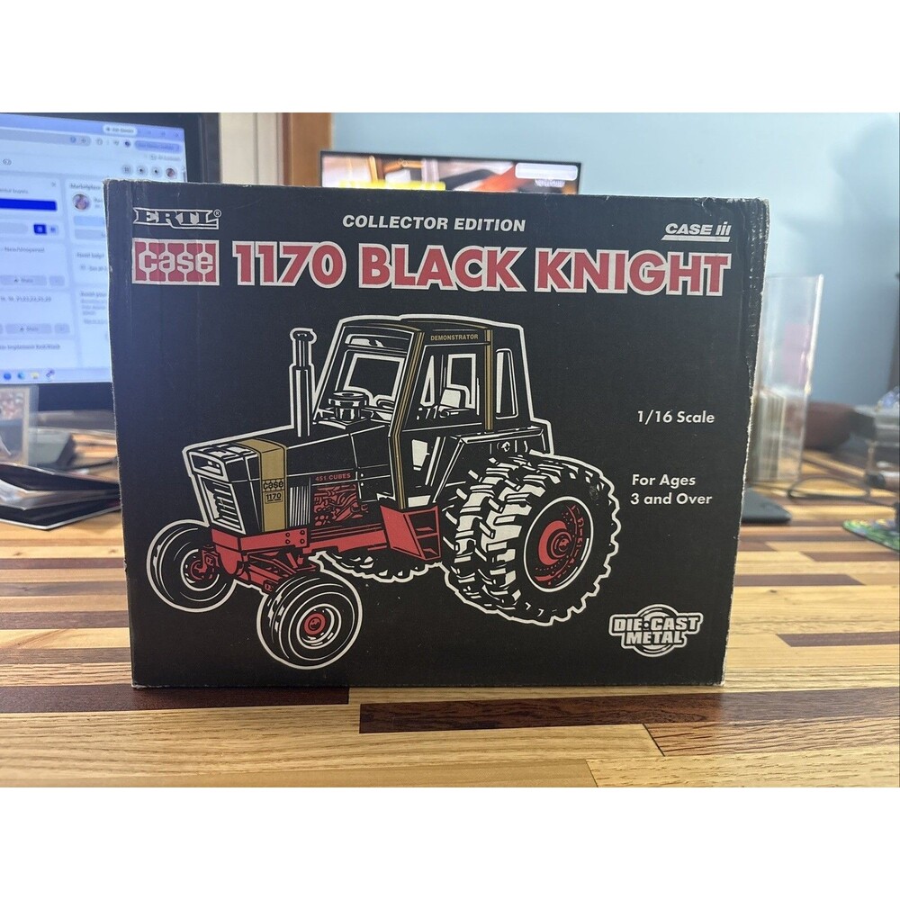 Ertl 1:16 Case 1170 Black Knight Collector Edition #4255CA NIB